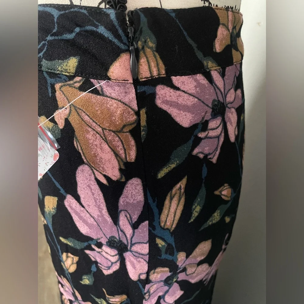 NWT Free People Lisa Crepe Floral Black Maxi Skirt-Size 6 - Picture 4 of 8